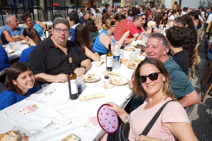 Ehunka lagun bildu ditu Lati 19 1758394275230