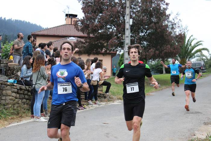 Auzoko mendiak zeharkatu zit 91 1498471512197