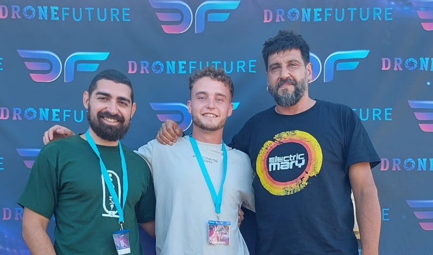 Hirugarren saria eskuratu du Ruben Ladron de Gebarak Drone Future nazioarteko kongresuan