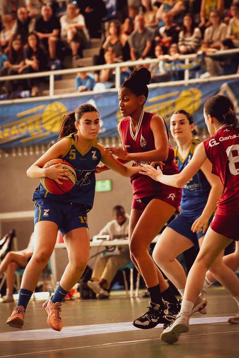 Zaraobe Saskibaloi Taldea bi 86 1748266197681