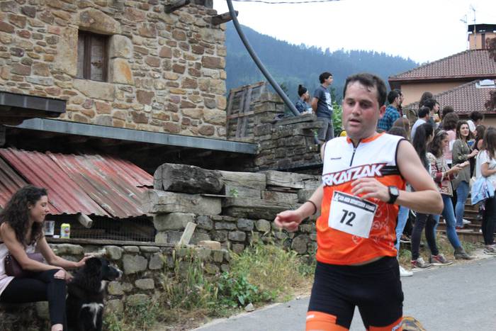 Auzoko mendiak zeharkatu zit 106 1498471668220