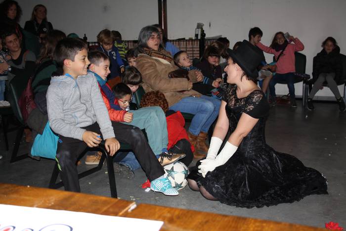 Aiaran ere armairutik atera  62 1511253263768