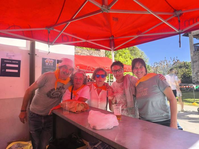 Auzo giroan gozatu dituzte M 8 1759049324390