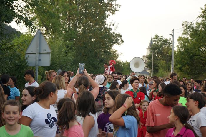 Arteko Gure Aman elkartu eta 54 1757796419941