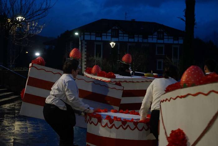 Irudimenez bete dituzte Amur 6 1771098533336