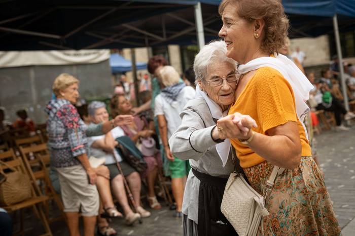 Haur eta nagusiak izan dira  39 1755092613819