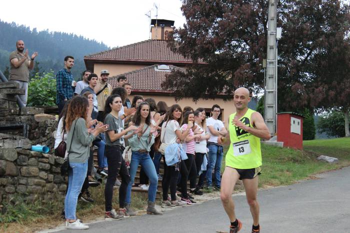 Auzoko mendiak zeharkatu zit 48 1498471055548