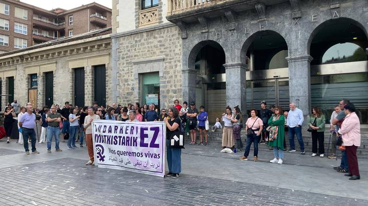 Dozenaka lagunek salatu dute Basauriko hilketa matxista