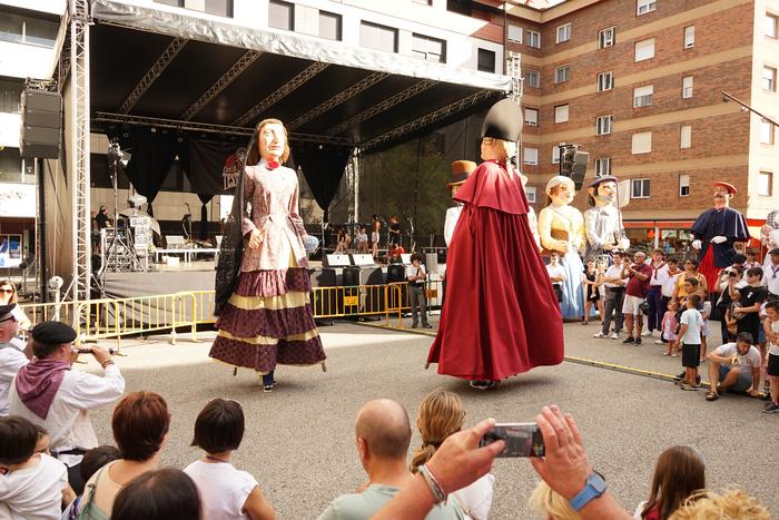 Erraldoien topaketak familie 9 1756405351543