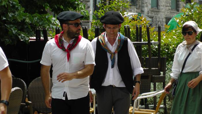 Dantza taldeak taldeak izan  70 1496053103259