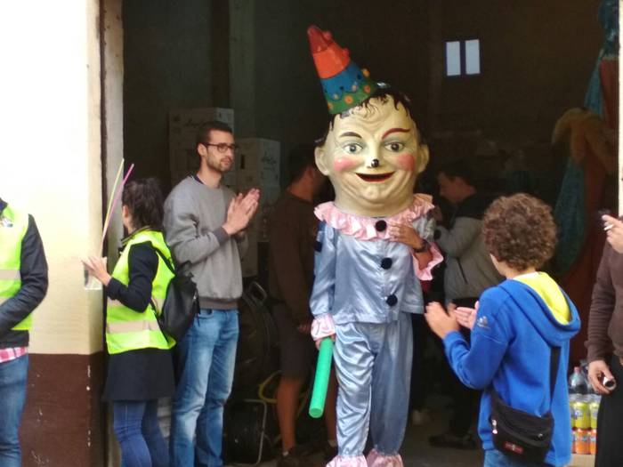 Inoiz baino jende gehiago bi 17 1505589969658