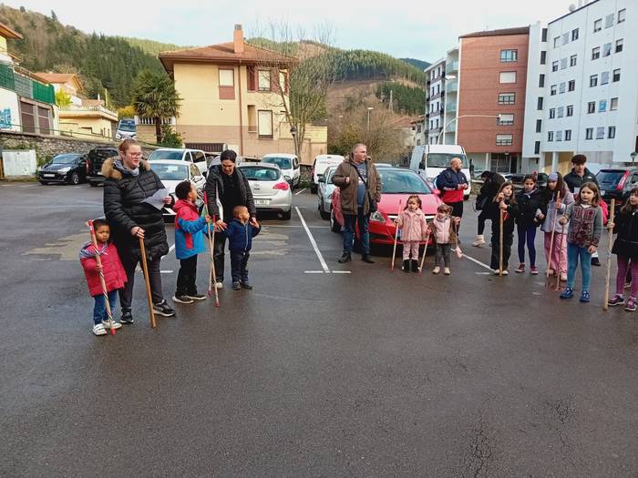 Agate Deunaren bezperak adin 30 1770290679981