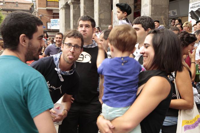 Suziria piztuta lehertu da j 73 1502906827296