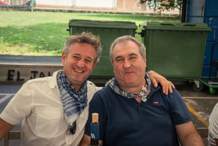 Ehunka lagun bildu dituzte j 91 1757018574888