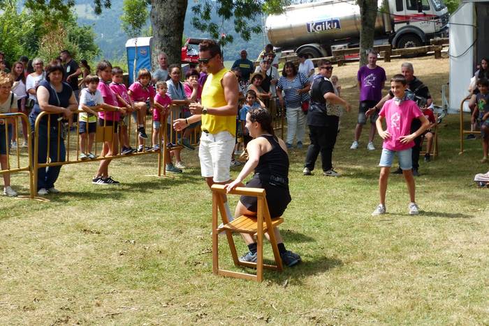 Andra Mari Zuriaren jaiak je 10 1754900924016