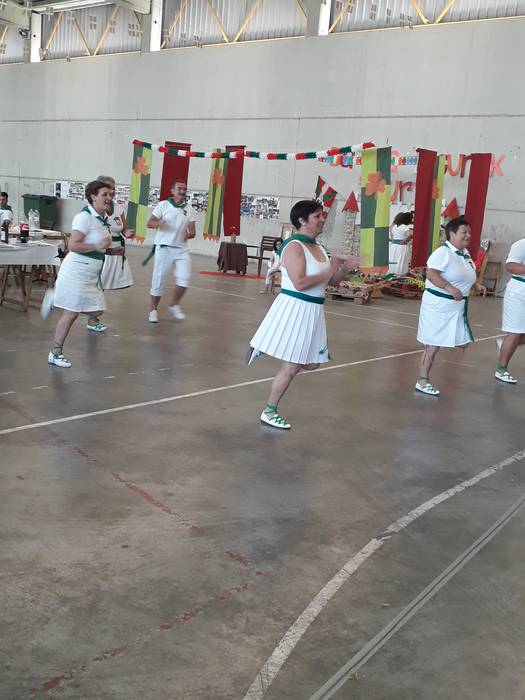 Dantza Lagunak taldeak 51. u 60 1498038827076