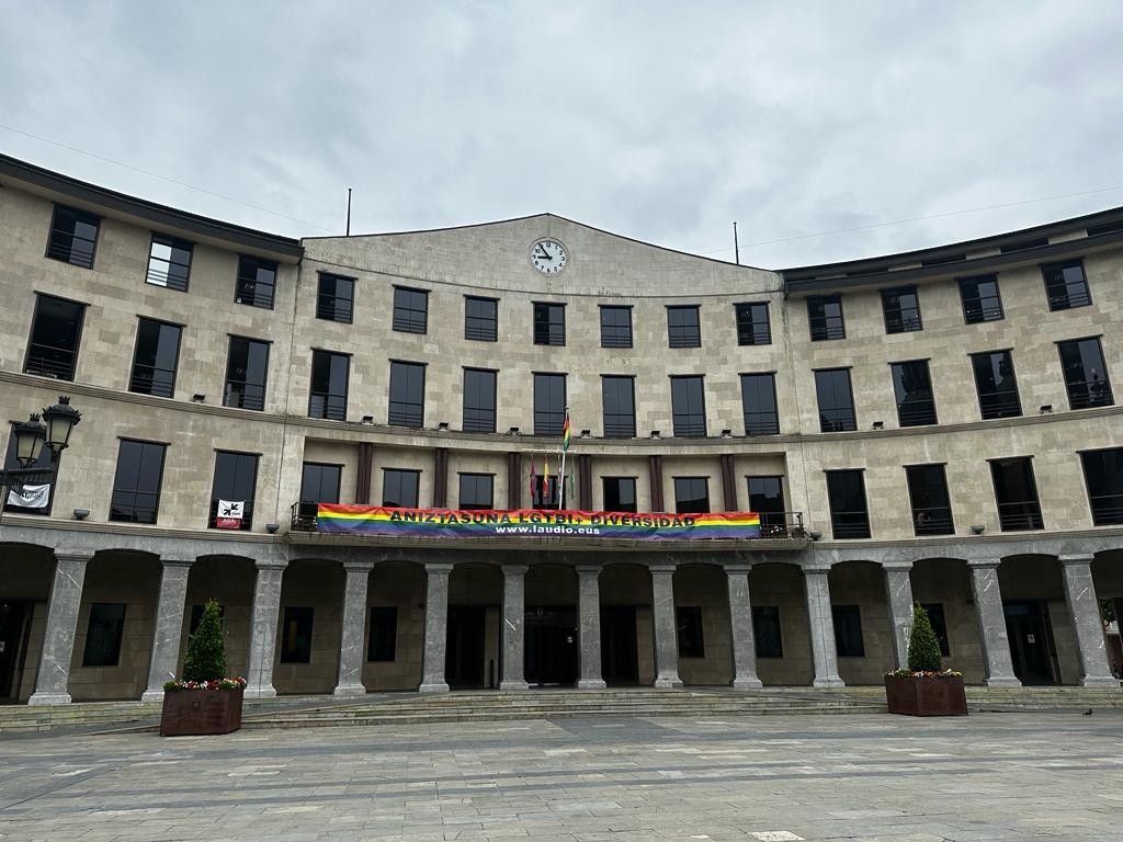 Laudiok bat egin du LGTBIQ+ Harrotasunaren Nazioarteko Egunarekin
