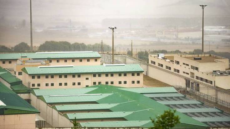 Atzo Zaballako espetxean hilik agertutako gaztea laudioarra zen eta familiak salatu du ez duela informaziorik jaso