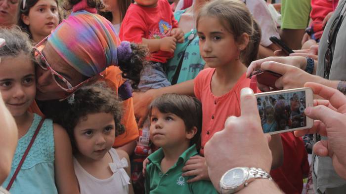 Ilusioa eta muxuak banatu di 23 1499276919564