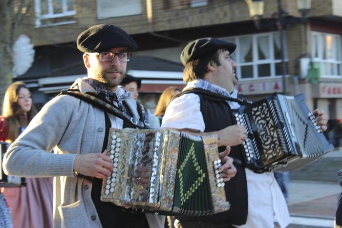 Olentzero eta maridomingi Ai 35 1514143598685