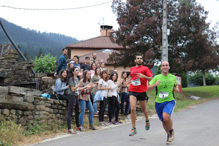 Auzoko mendiak zeharkatu zit 85 1498471449169