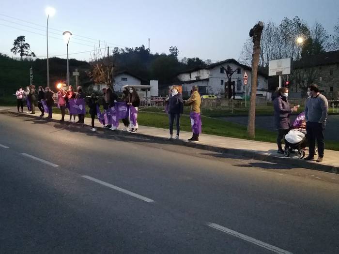 7 herritan egin dituzte mobi 9 1606334327213