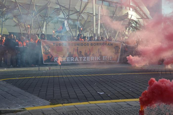 Tubos Reunidoseko langileek  18 1772101178747