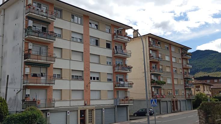 Okondoko Udalak etxebizitza bat birgaituko du alokairu sozialerako eta EH Bilduk aldarrikatu du bere ekimena izan dela