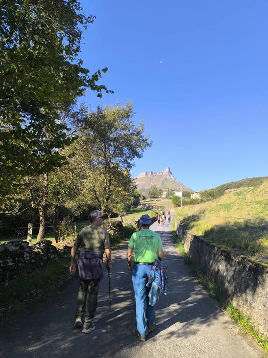 Adin guztietako mendizaleek  33 1760277202710