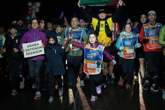 Ehunka lagun atera ditu Korr 14 1774596747069