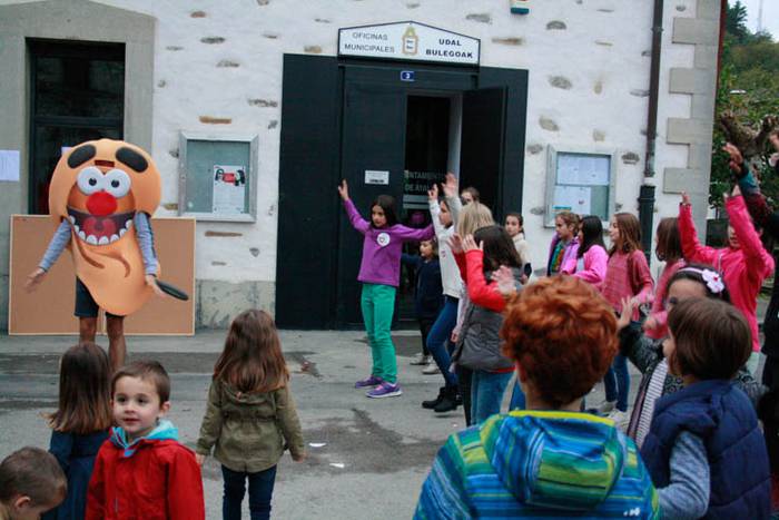 Aiarako Euskararen Asteburua 72 1508870012404