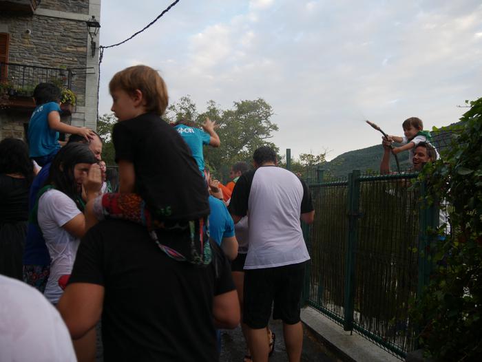 Ura eskatzen zeharkatu dute  30 1536436770897