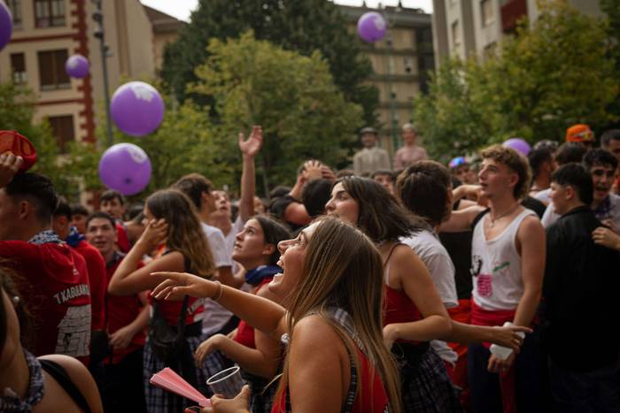 Lehertu da festa-giroa Amurr 80 1755025764473