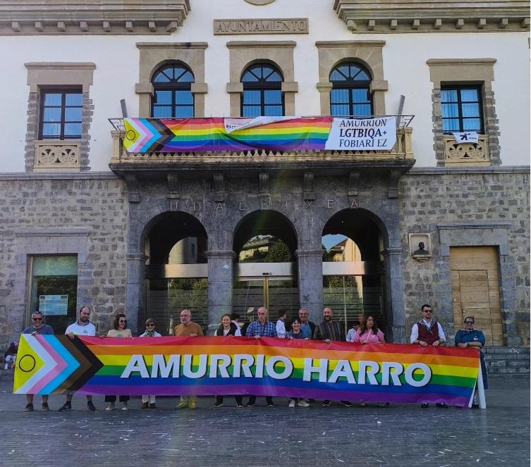 Amurrio Harro kalera atera zen atzo, Homofobia, Lesbofobia eta Transfobiaren kontrako Nazioarteko Borroka Egunean