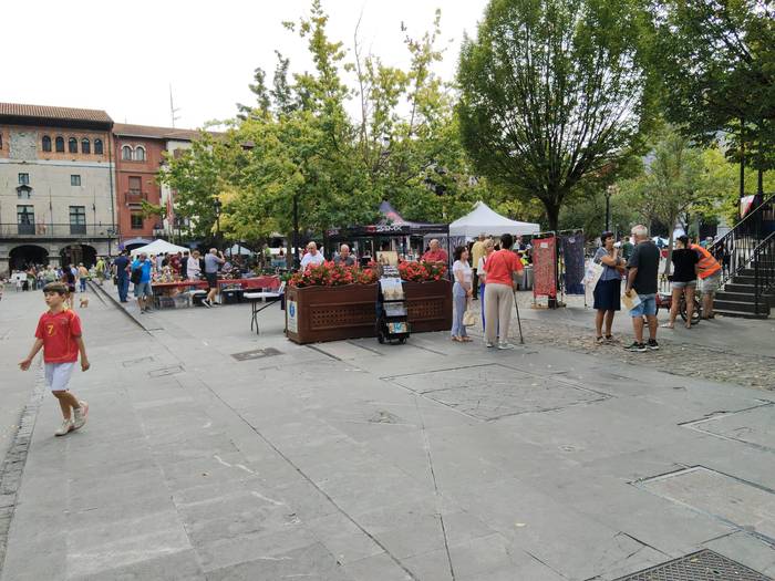 Antzinako objektuz eta bildu 7 1758390818326