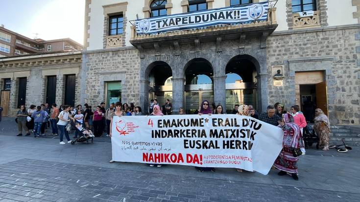Arguedaseko hilketa matxista salatzeko mobilizazioak egin dituzte Aiaraldean