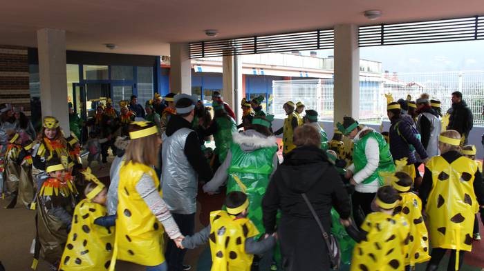 Okondoko umeek dantzatzen os 8 1518278807492