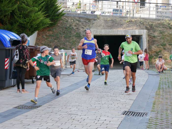 Haur zein helduek izan zuten 299 1538429270525