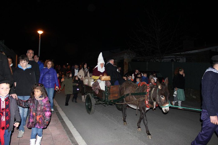 Abenduaren 23an bisitatuko dute Olentzero eta Maridomingik Arakaldo
