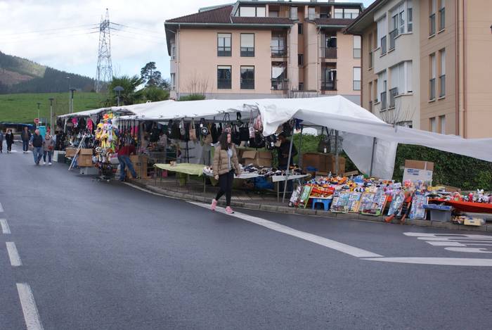 Baserri azoka ospatu dute Ok 19 1679904092403