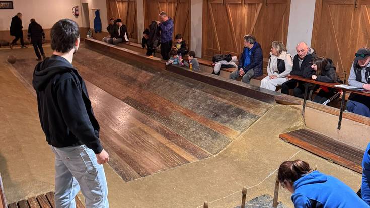 Bea Isasik eta Joseba Mirasek jarraitzen dute Arabako Bola-joko Txapelketako lehen postuetan