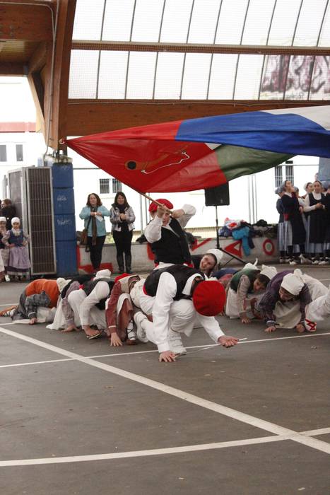 Dantzari Egunak herriguneko  21 1521466539694