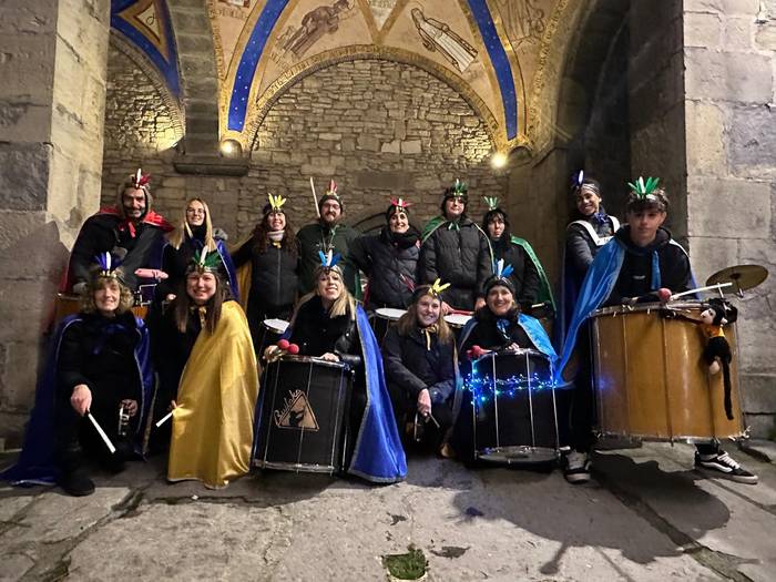 Hiru Errege Magoek ilusioz b 94 1767729402244