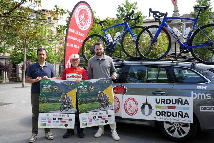 54. Urduña Hiria Junior Klasikoa jokatuko da ostiralean, puntako ehun txirrindulari baino gehiagoren parte hartzearekin