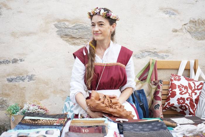 Jendez beteta itzuli da Artz 21 1758400038971