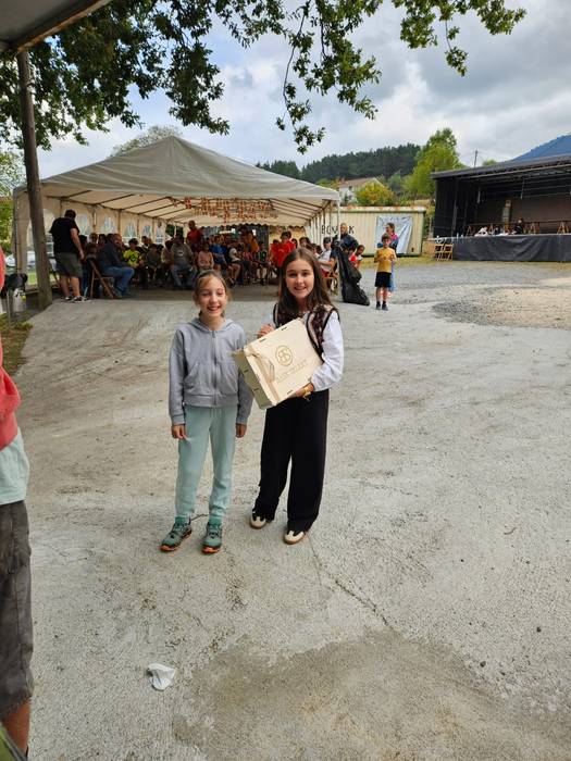 Berazako auzunea alaitu zute 33 1759402950731