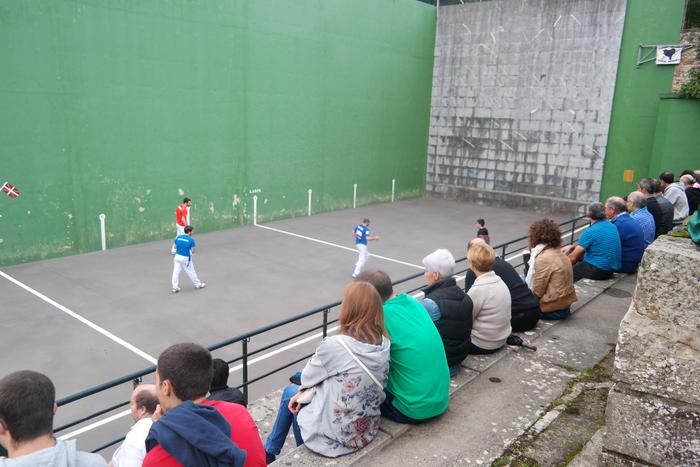 Andra Mari Txiki jaiek egita 61 1505146501624