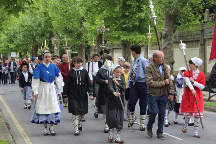 Une berezi ugari bizi izan z 8 1525935055781