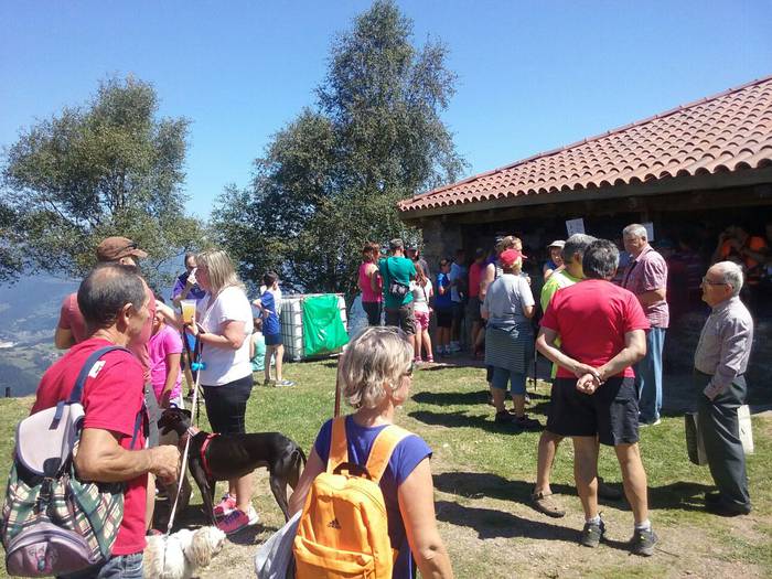 Eguraldi ona baliatu zuten S 3 1500451943448