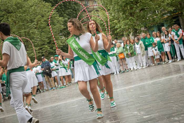 Dantza Lagunak kuadrillaren  37 1776520629124